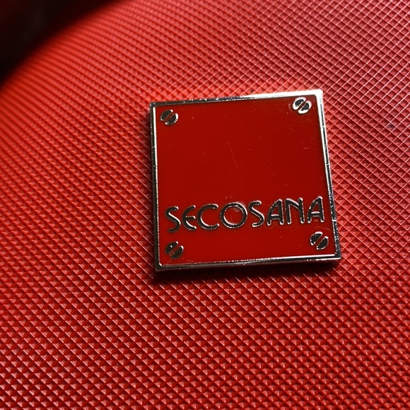 NWOT Secosana Red Tote - Picture 10 of 10